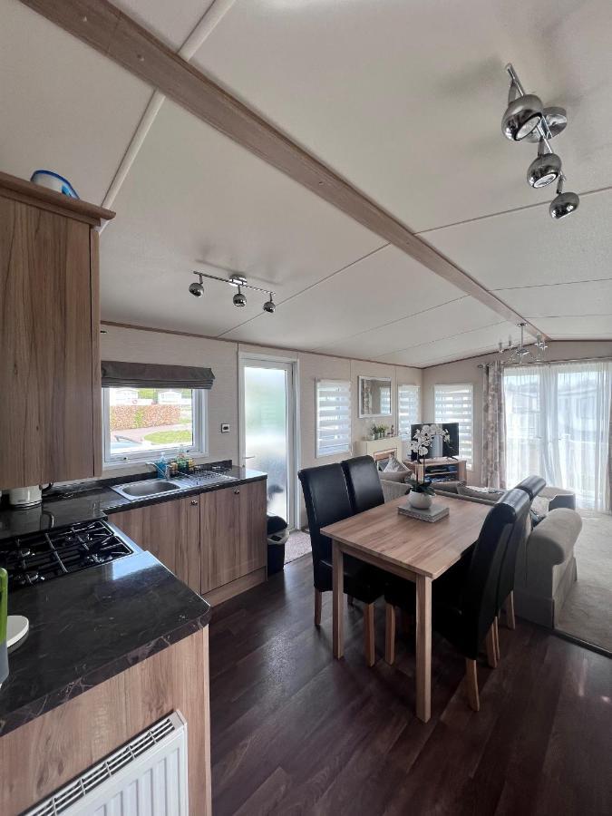Norfolk Caravan Staycation Pet Friendly Belton with Browston Экстерьер фото